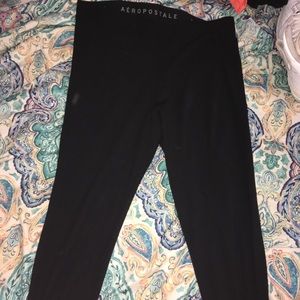 Black Aeropostale’s leggings